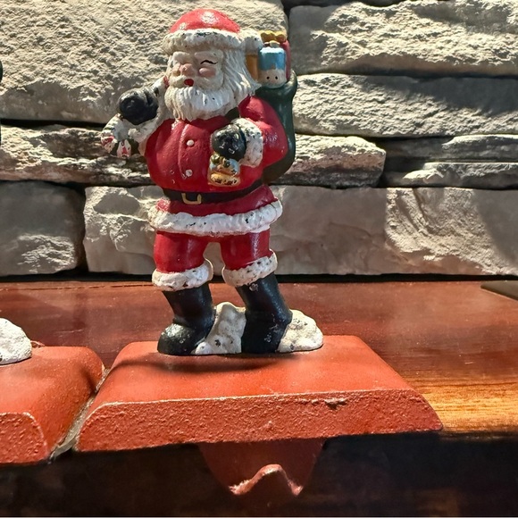 Vintage Cast Iron Santa Christmas Stocking Holders Set of 3 Mantle Hooks - Picture 5 of 9